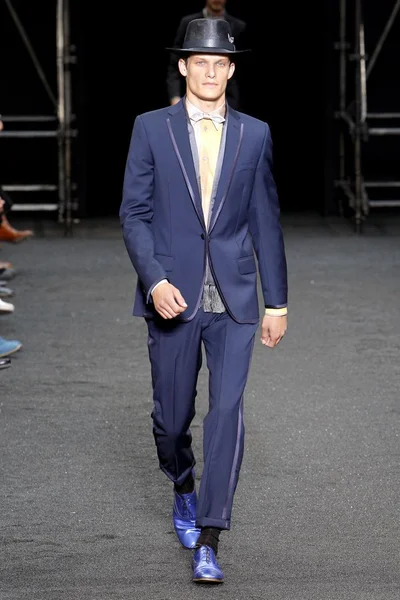 Look 53